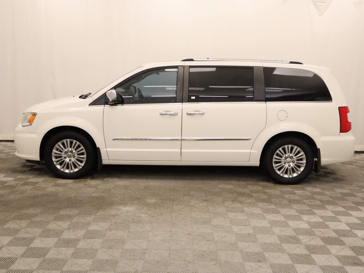 2012 Chrysler Town and Country Limited
