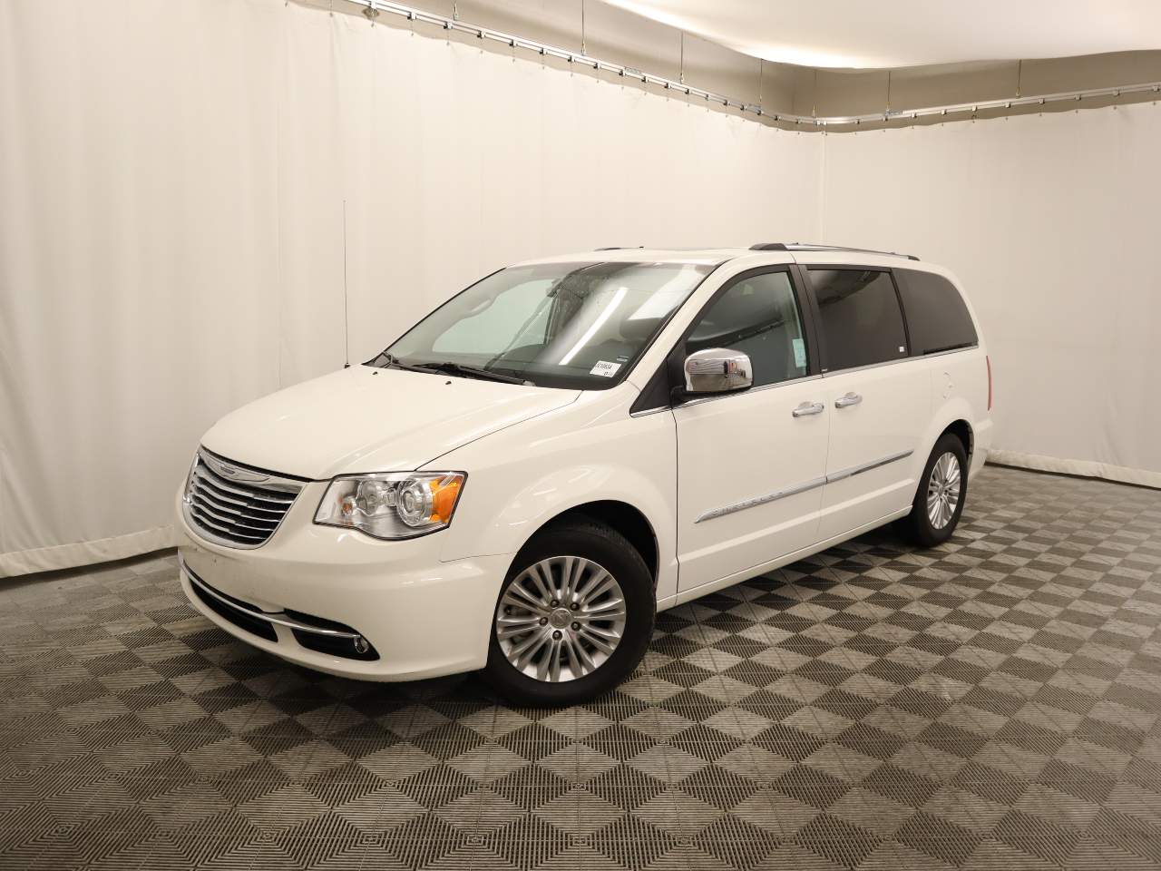 2013 Chrysler Town and Country Limited