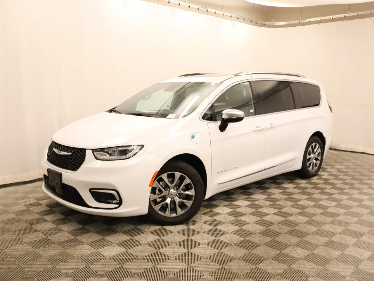 2025 Chrysler Pacifica Plug-In Hybrid Pinnacle