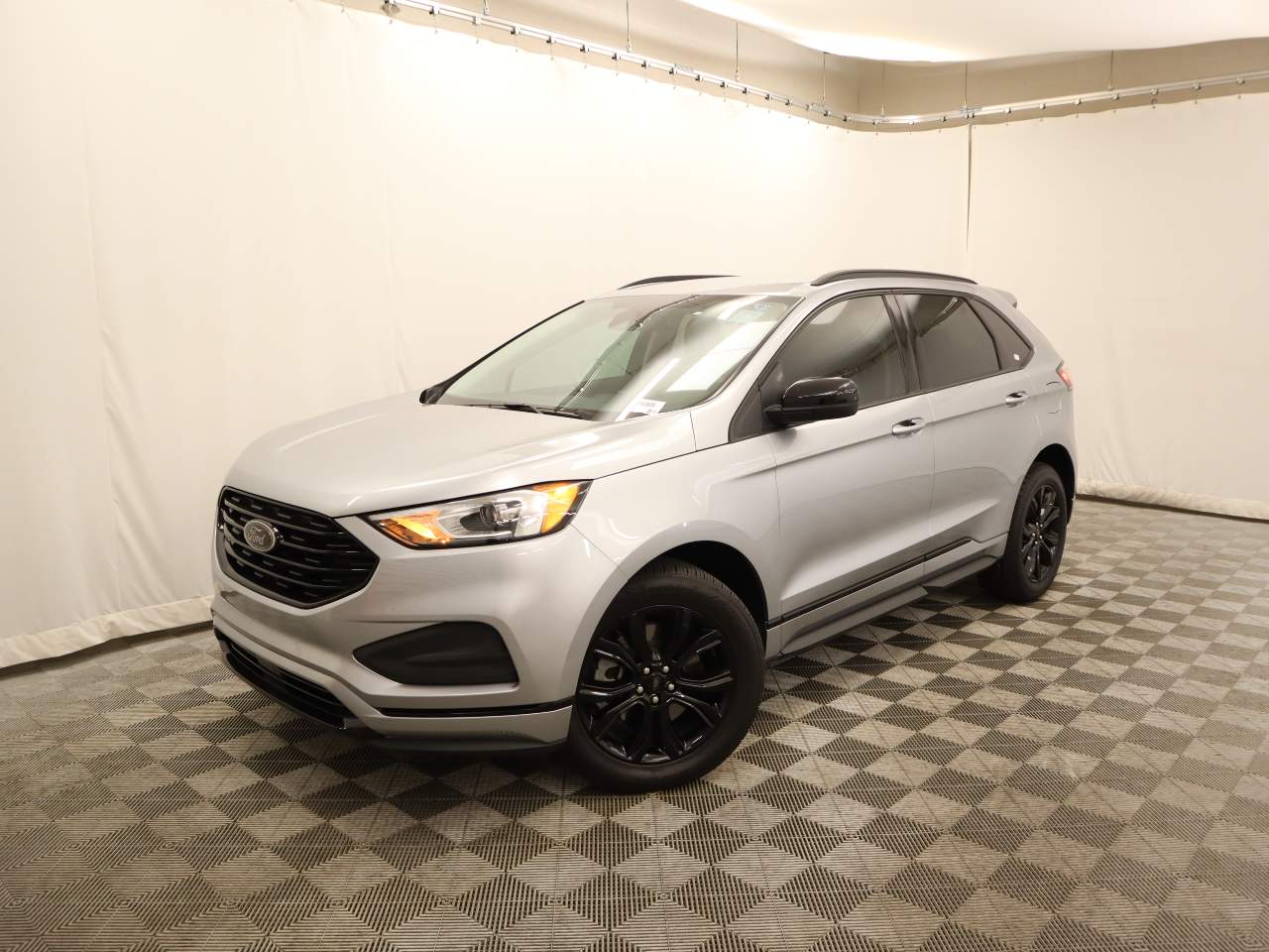 2023 Ford Edge SE