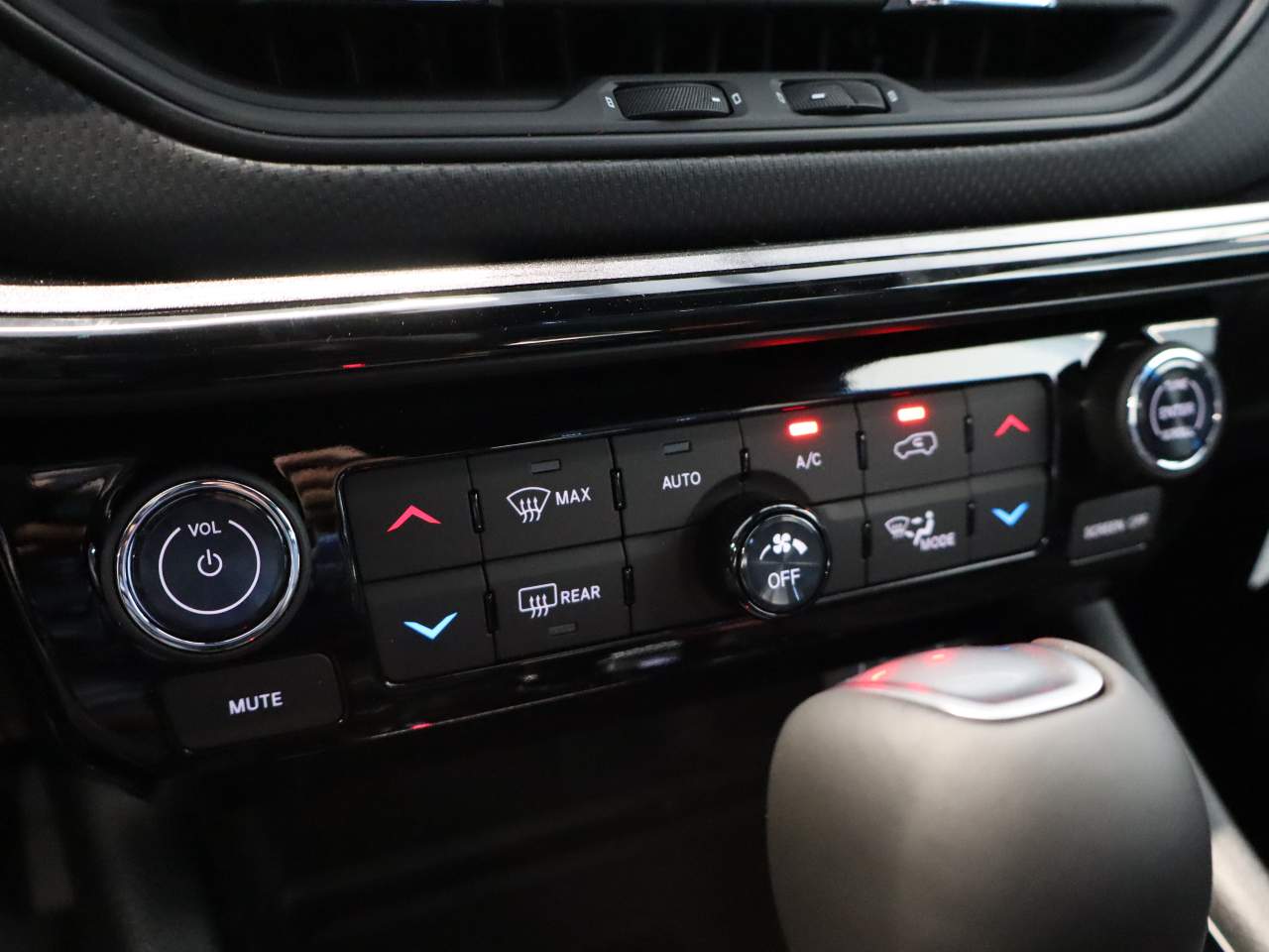 2026 Jeep Compass Altitude Special Edition - Photo 18