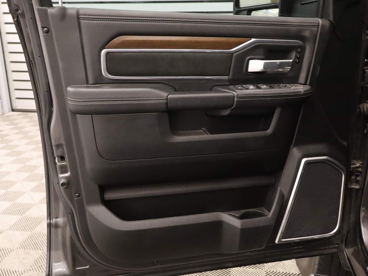 2024 Ram 3500 Laramie Crew Cab