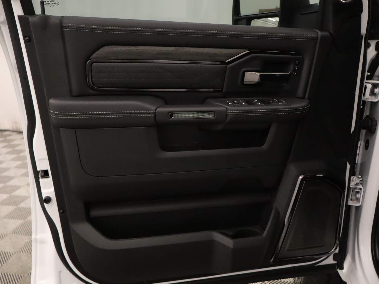 2025 Ram 3500 Limited Crew Cab