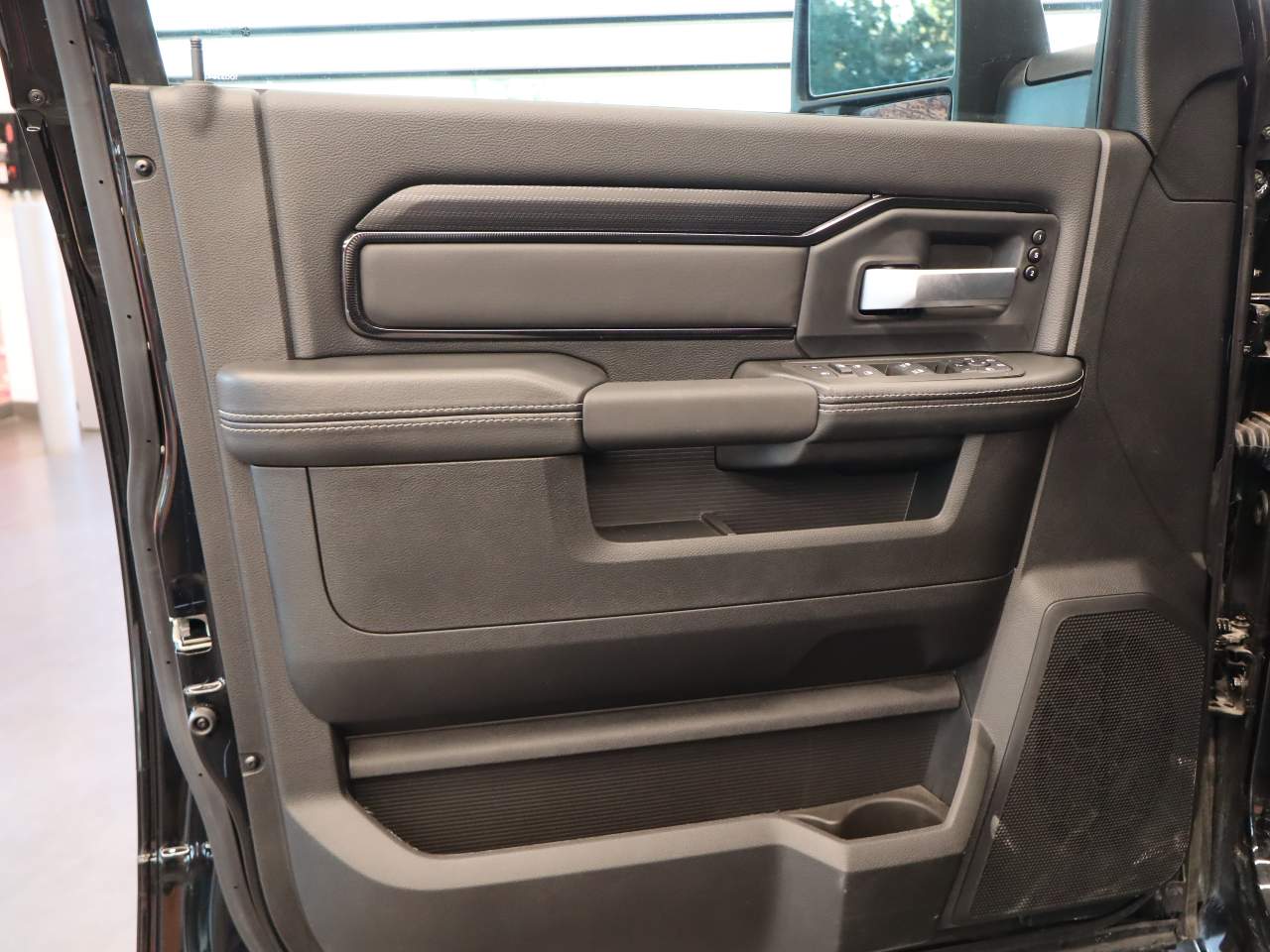2025 RAM 2500 Rebel - Photo 16