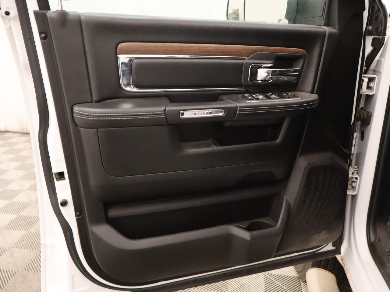 2018 Ram 3500 Laramie Crew Cab