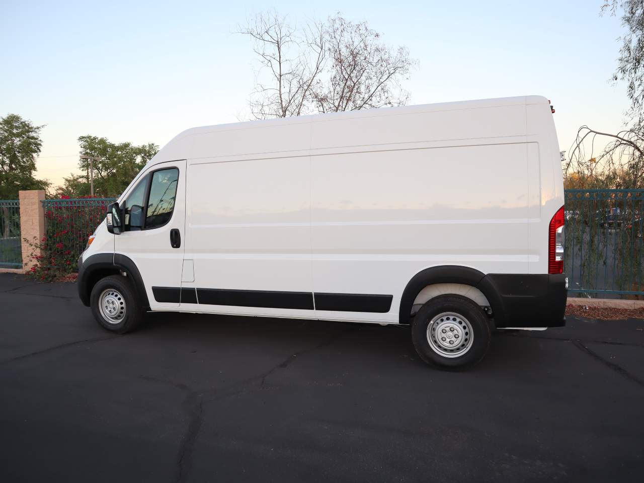 2024 Ram ProMaster Cargo Trad