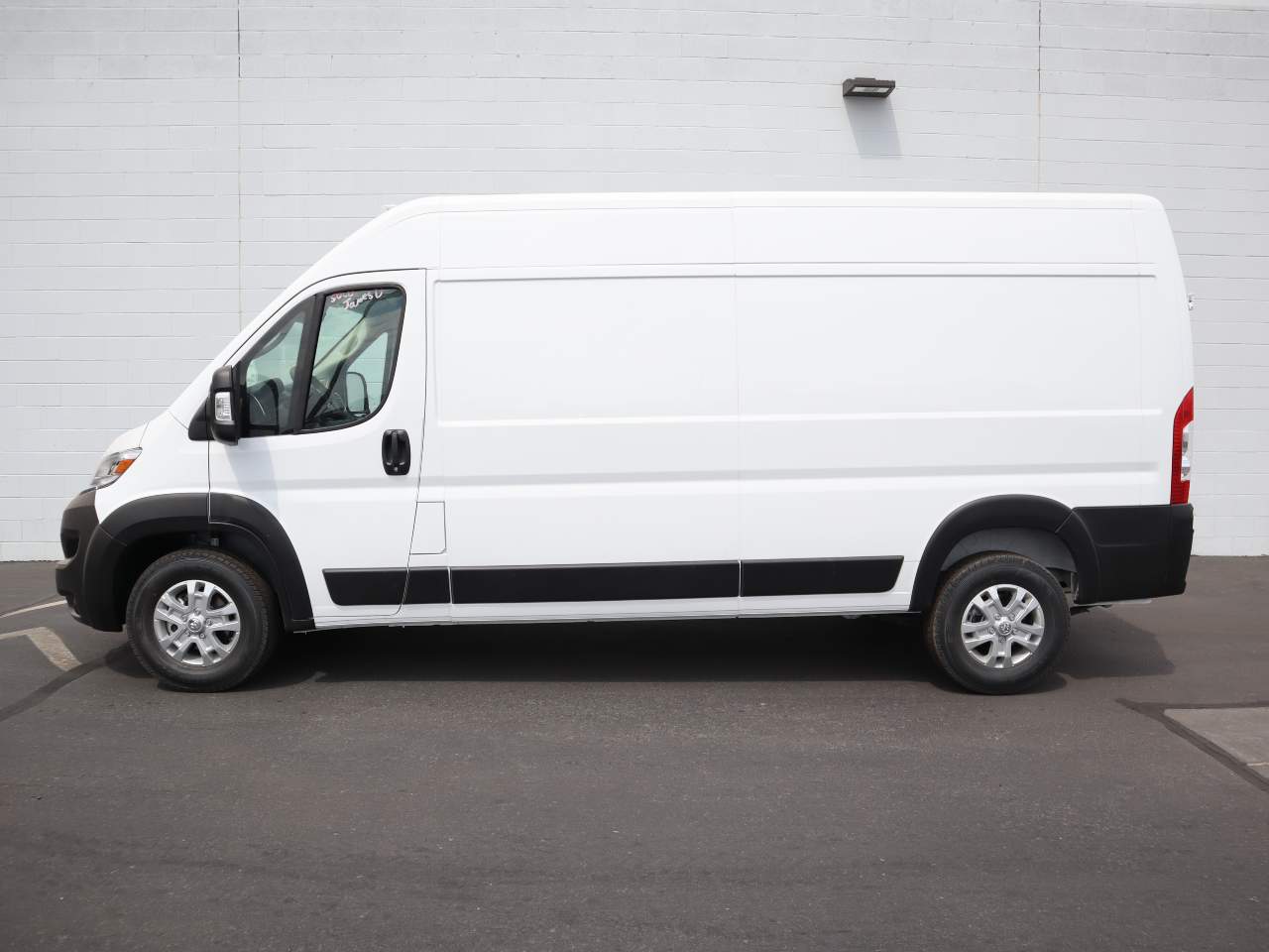 2024 Ram ProMaster Cargo SLT