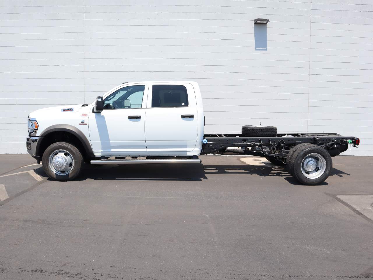 2024 Ram 5500 Crew Cab Chassis