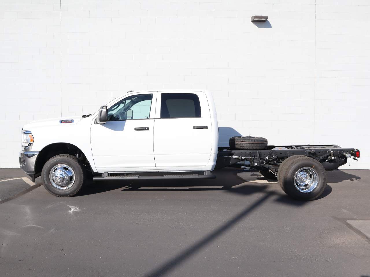 2024 Ram 3500 Crew Cab Chassis