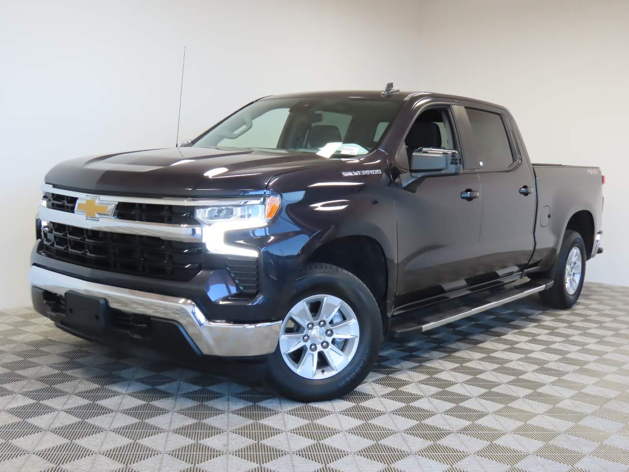 2024 Chevrolet Silverado 1500 LT Crew Cab