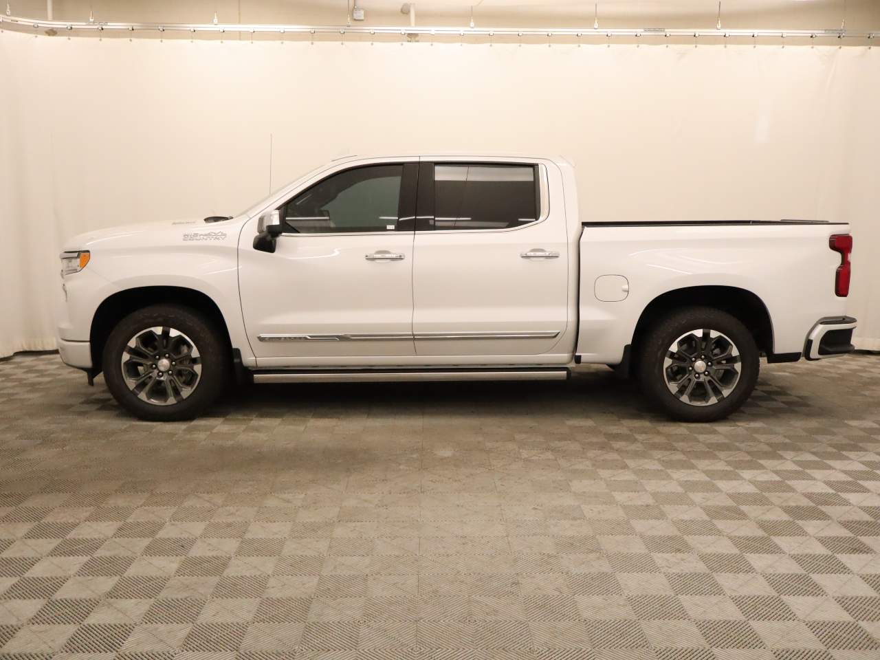 2024 Chevrolet Silverado 1500 High Country Crew Cab