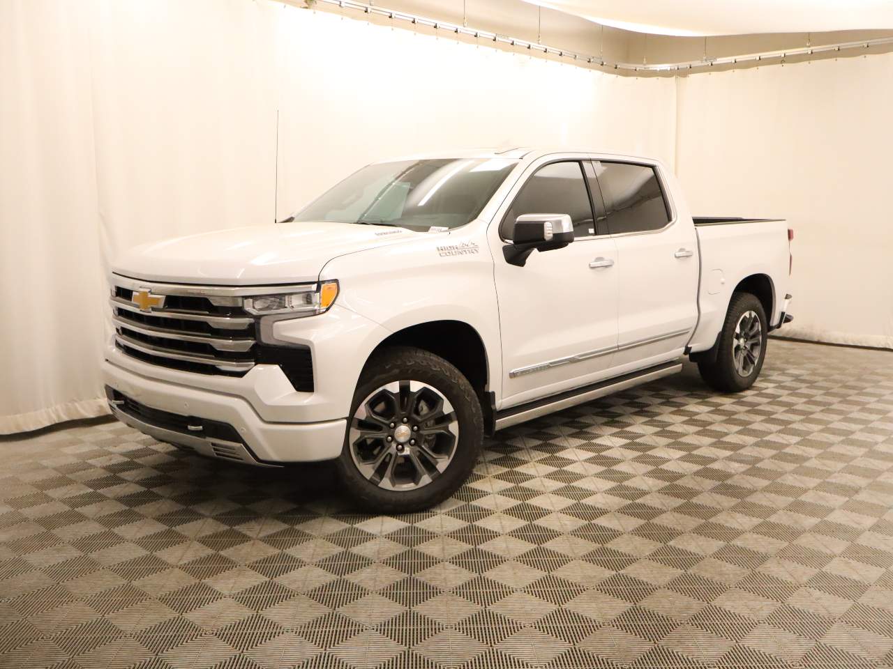 2024 Chevrolet Silverado 1500 High Country Crew Cab