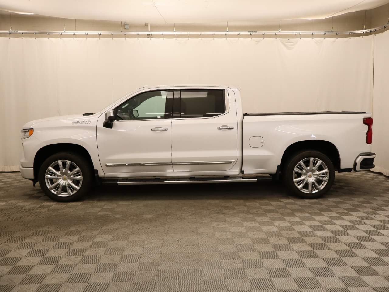 2024 Chevrolet Silverado 1500 High Country Crew Cab