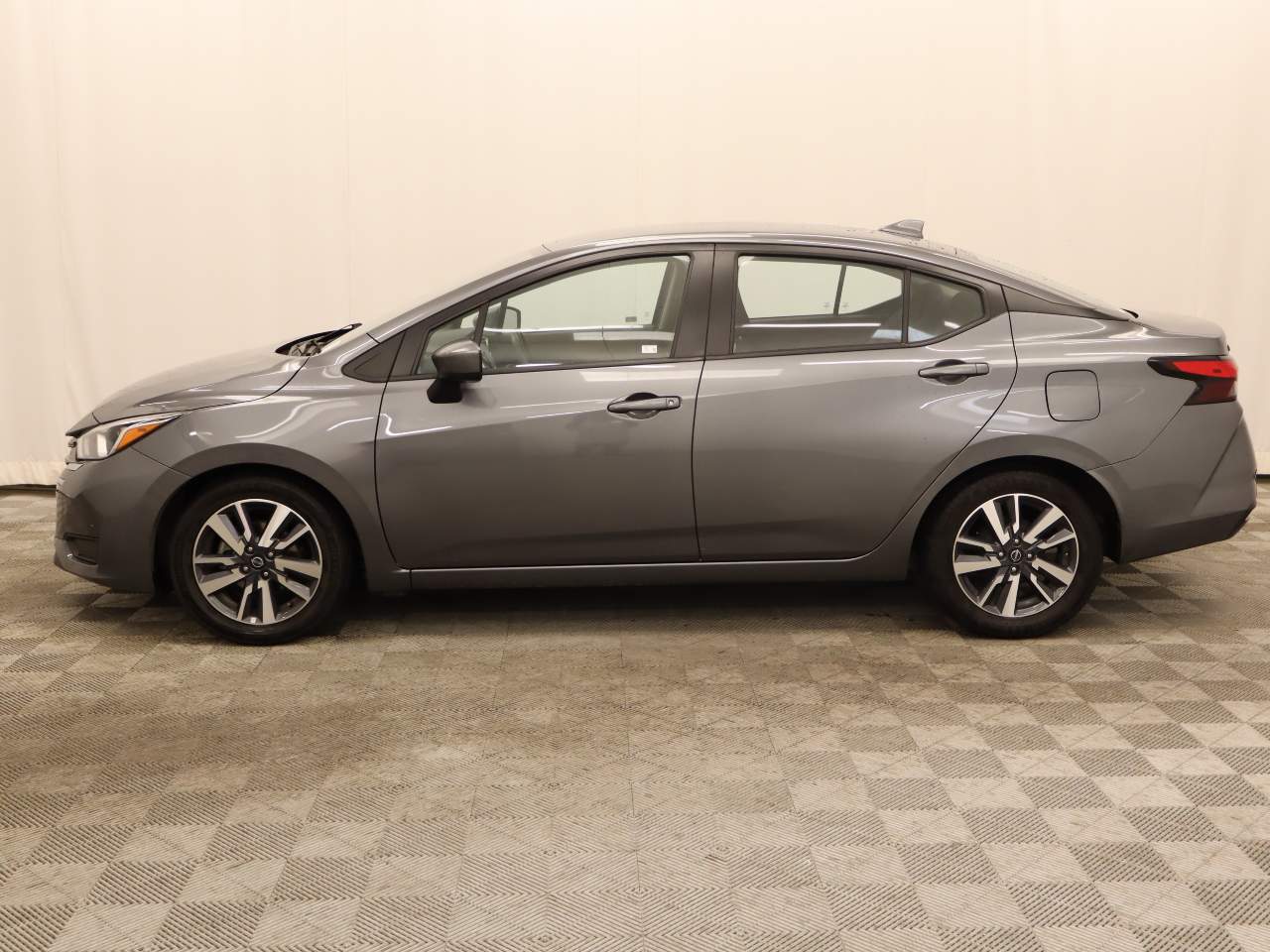 2023 Nissan Versa SV