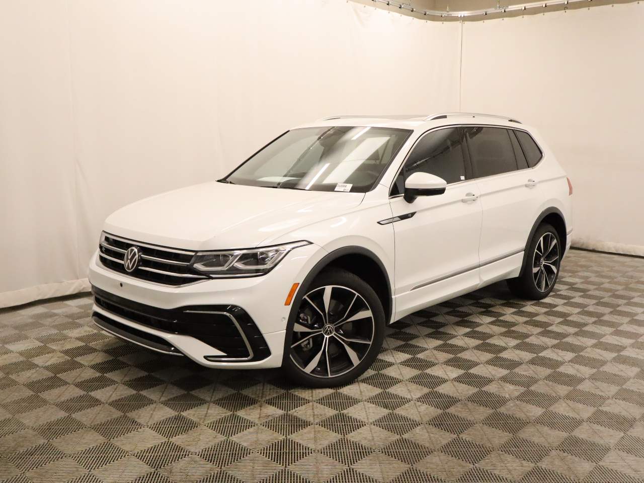 2023 Volkswagen Tiguan SEL R-Line 4Motion