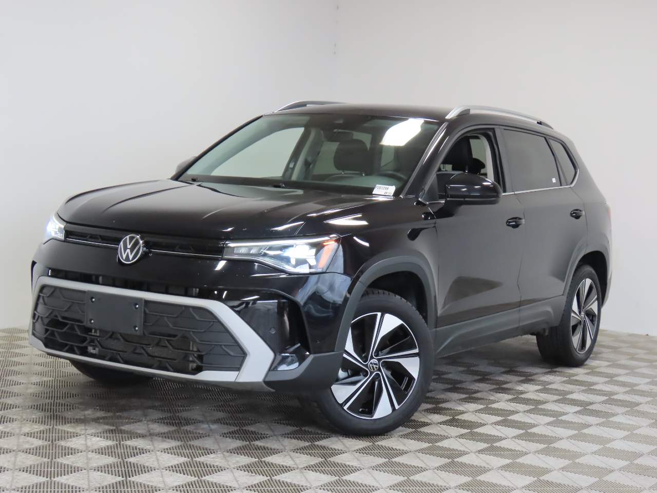 2025 Volkswagen Taos SE 4Motion