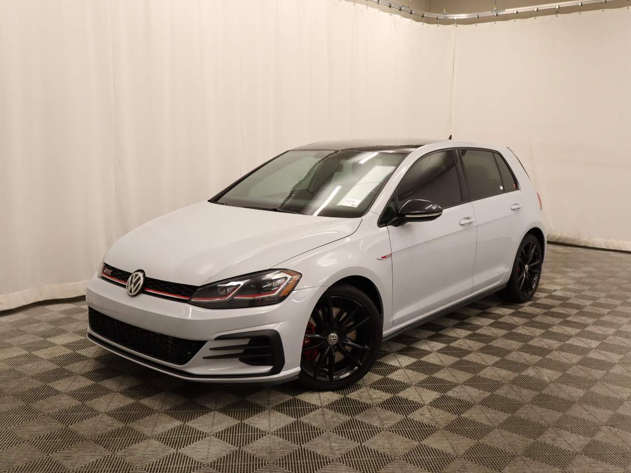 2021 Volkswagen Golf GTI SE