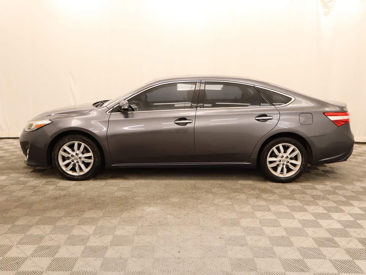 2014 Toyota Avalon XLE