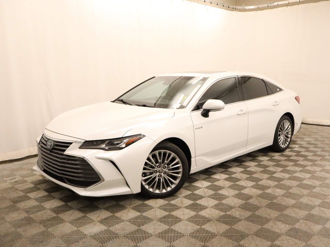 2021 Toyota Avalon Hybrid Limited