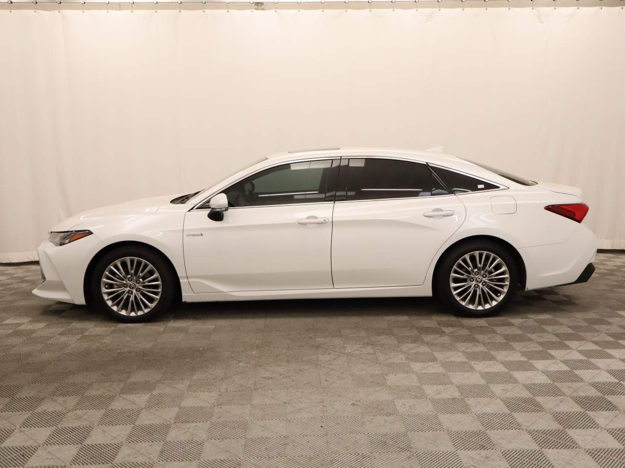 2021 Toyota Avalon Hybrid Limited
