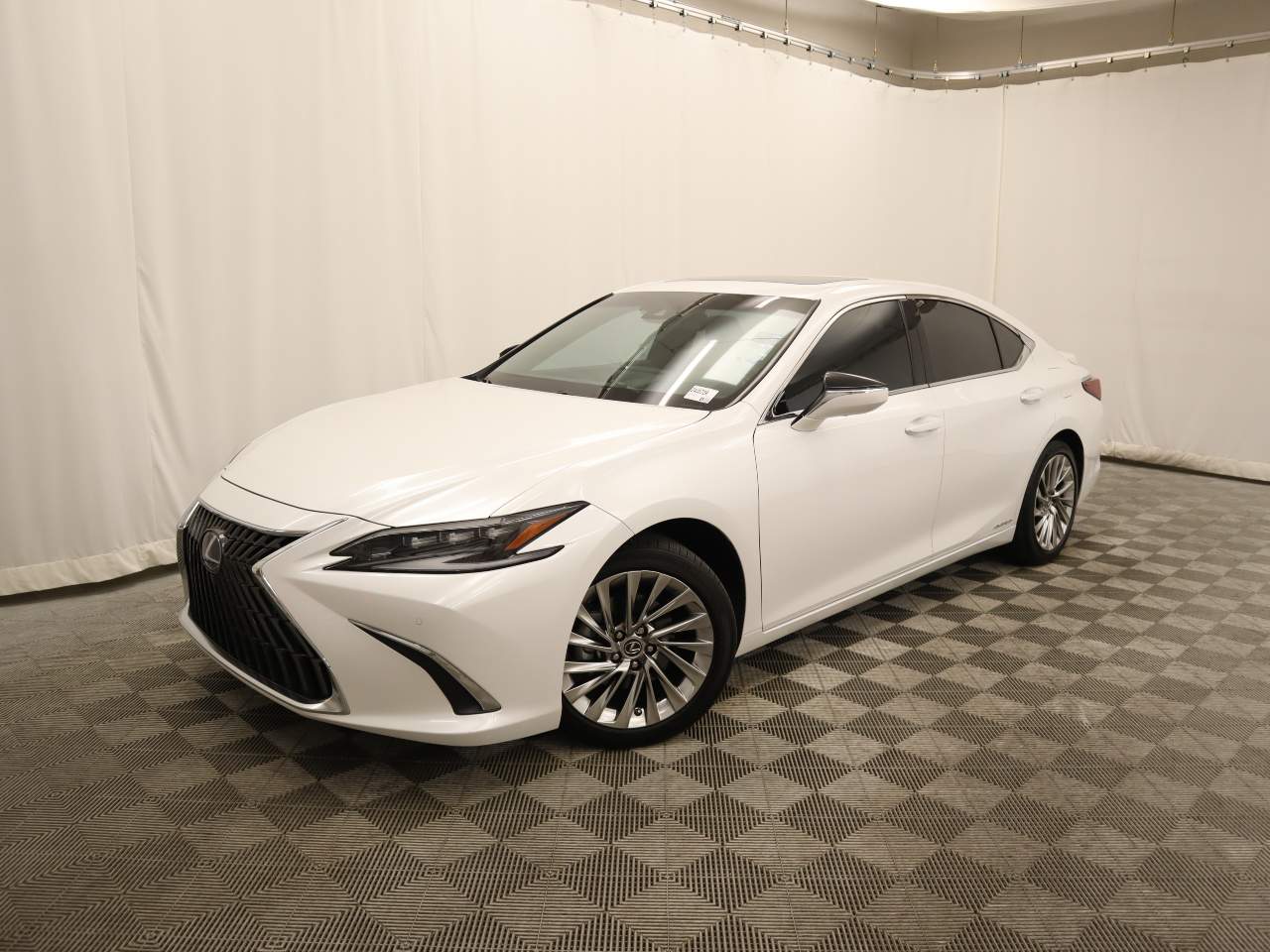 2022 Lexus ES 300h Ultra Luxury