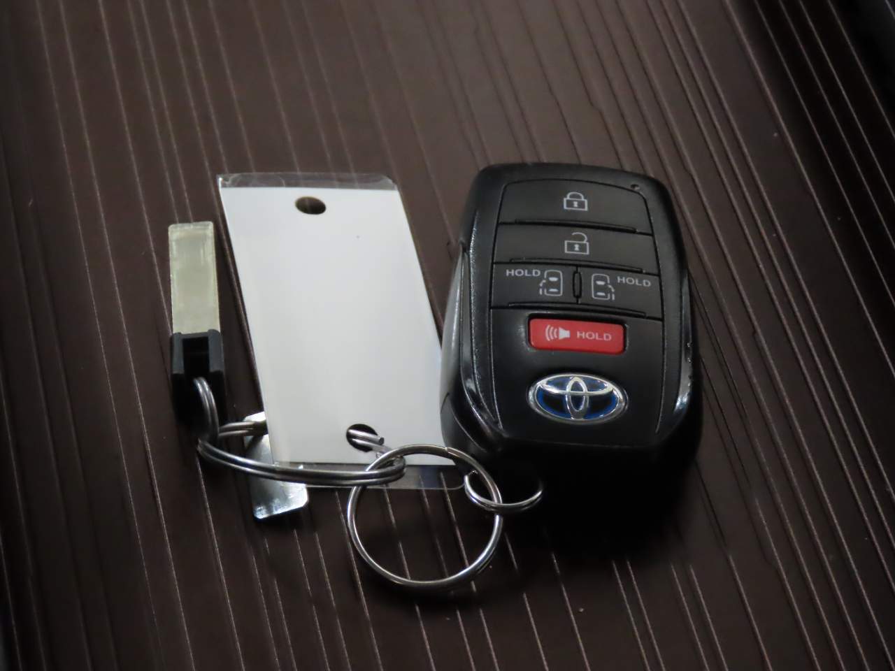 2024 Toyota Sienna LE 8-Passenger