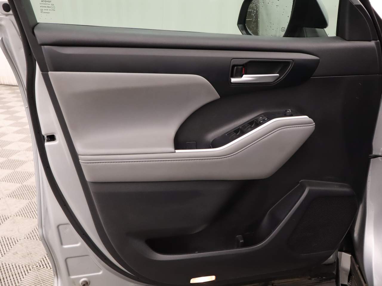 2020 Toyota Highlander Hybrid XLE