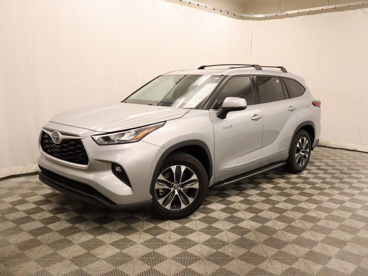 2020 Toyota Highlander Hybrid XLE