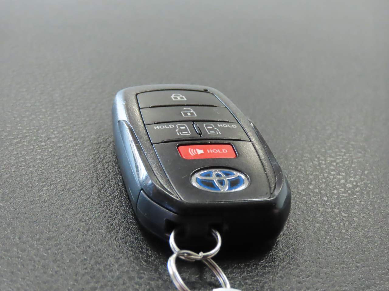 2023 Toyota Sienna LE 8-Passenger
