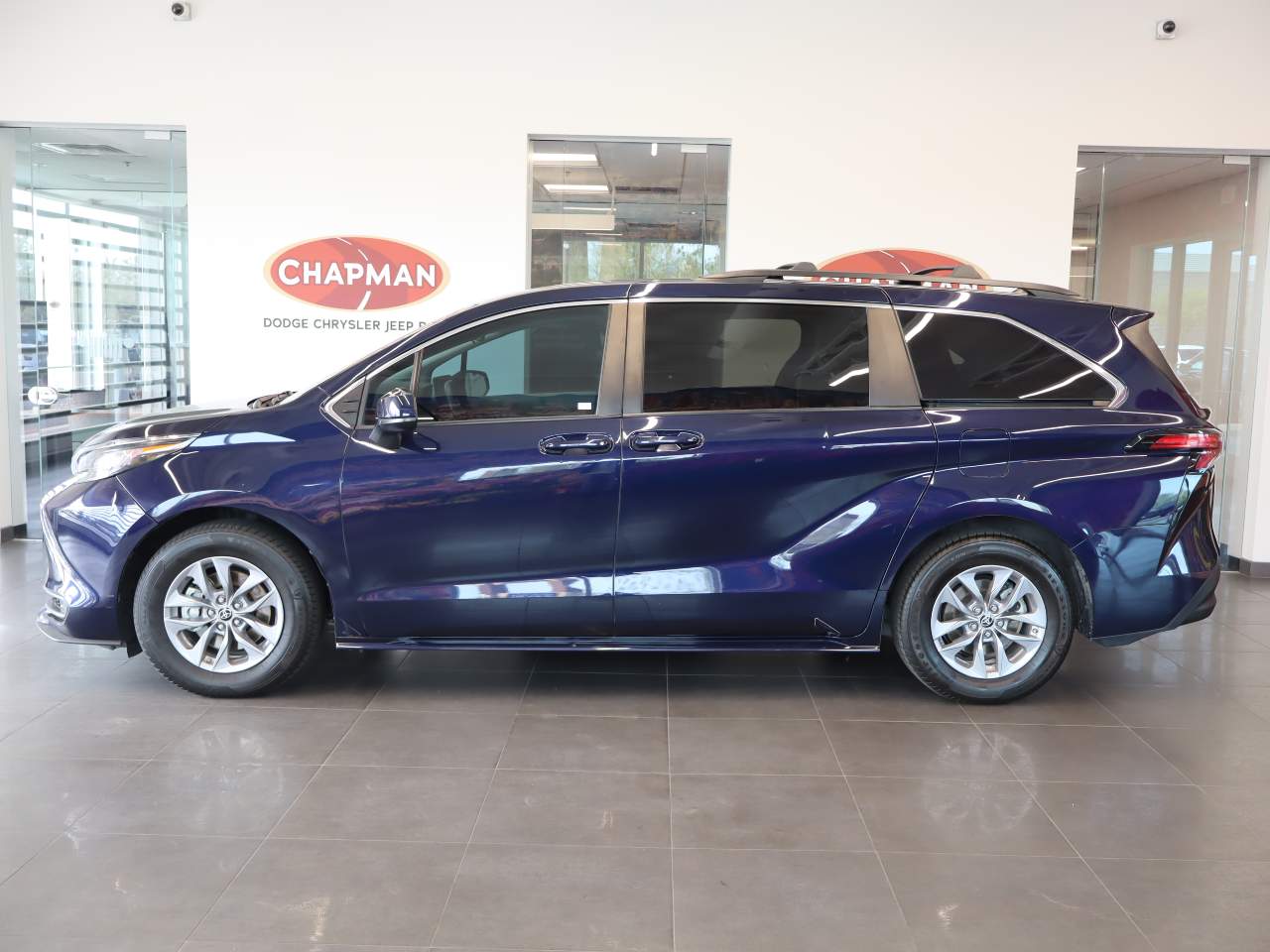 2022 Toyota Sienna LE