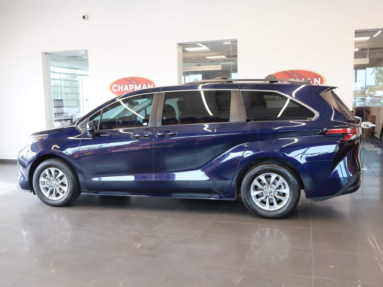 2022 Toyota Sienna LE