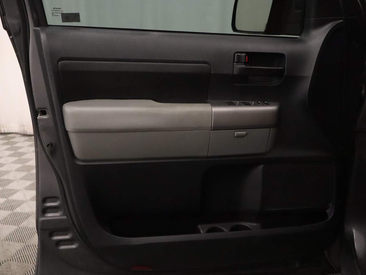 2013 Toyota Tundra Grade Crew Cab