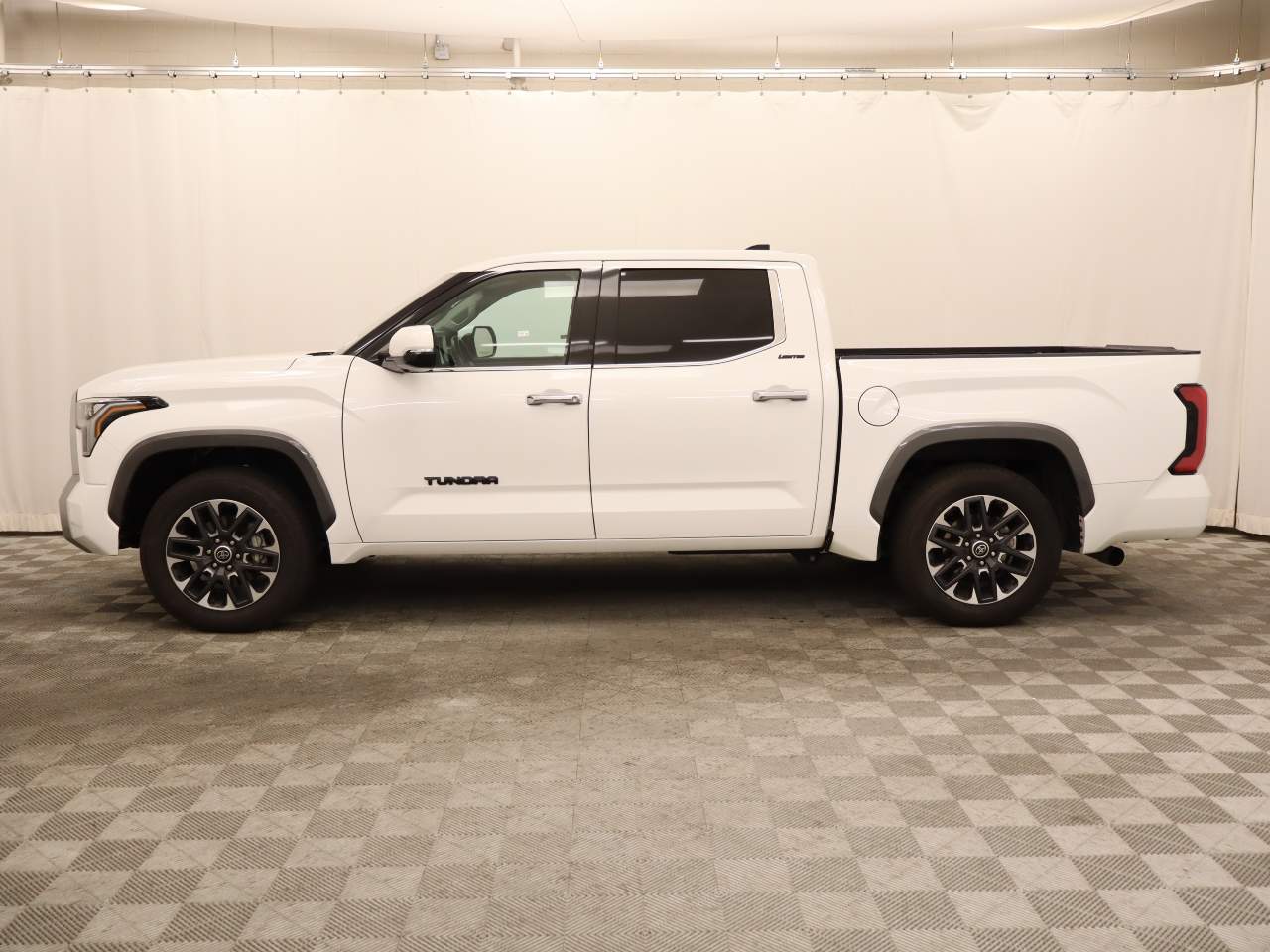 2022 Toyota Tundra Limited Crew Cab