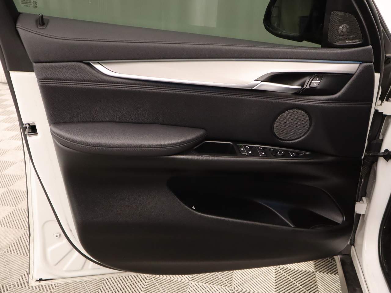 2017 BMW X6 xDrive50i