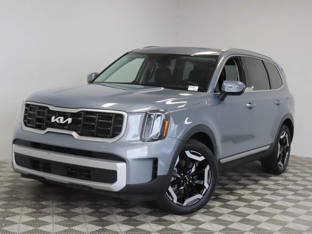 Everlasting Silver 2025 Kia Telluride SUV / Crossover Front-Wheel Drive 8-Speed Automatic