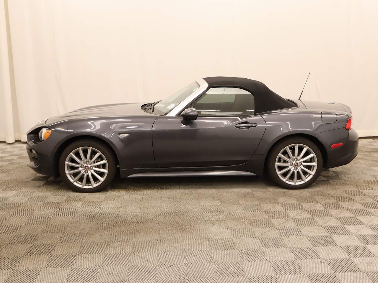 2018 FIAT 124 Spider Lusso