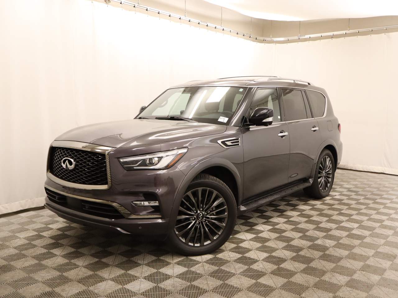 2024 INFINITI QX80 Sensory