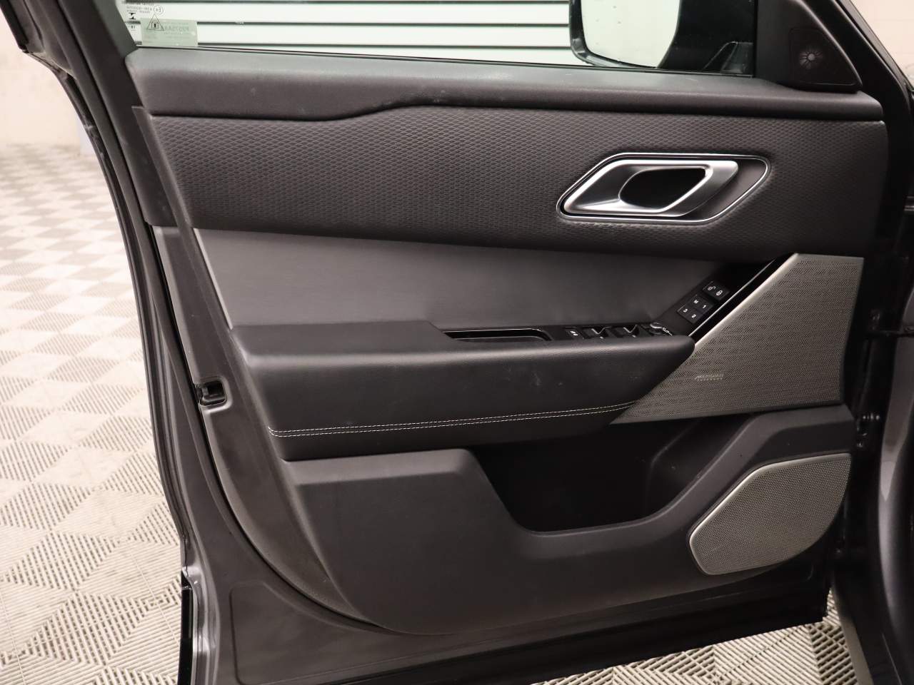 2019 Land Rover Range Rover Velar P250 R-Dynamic SE