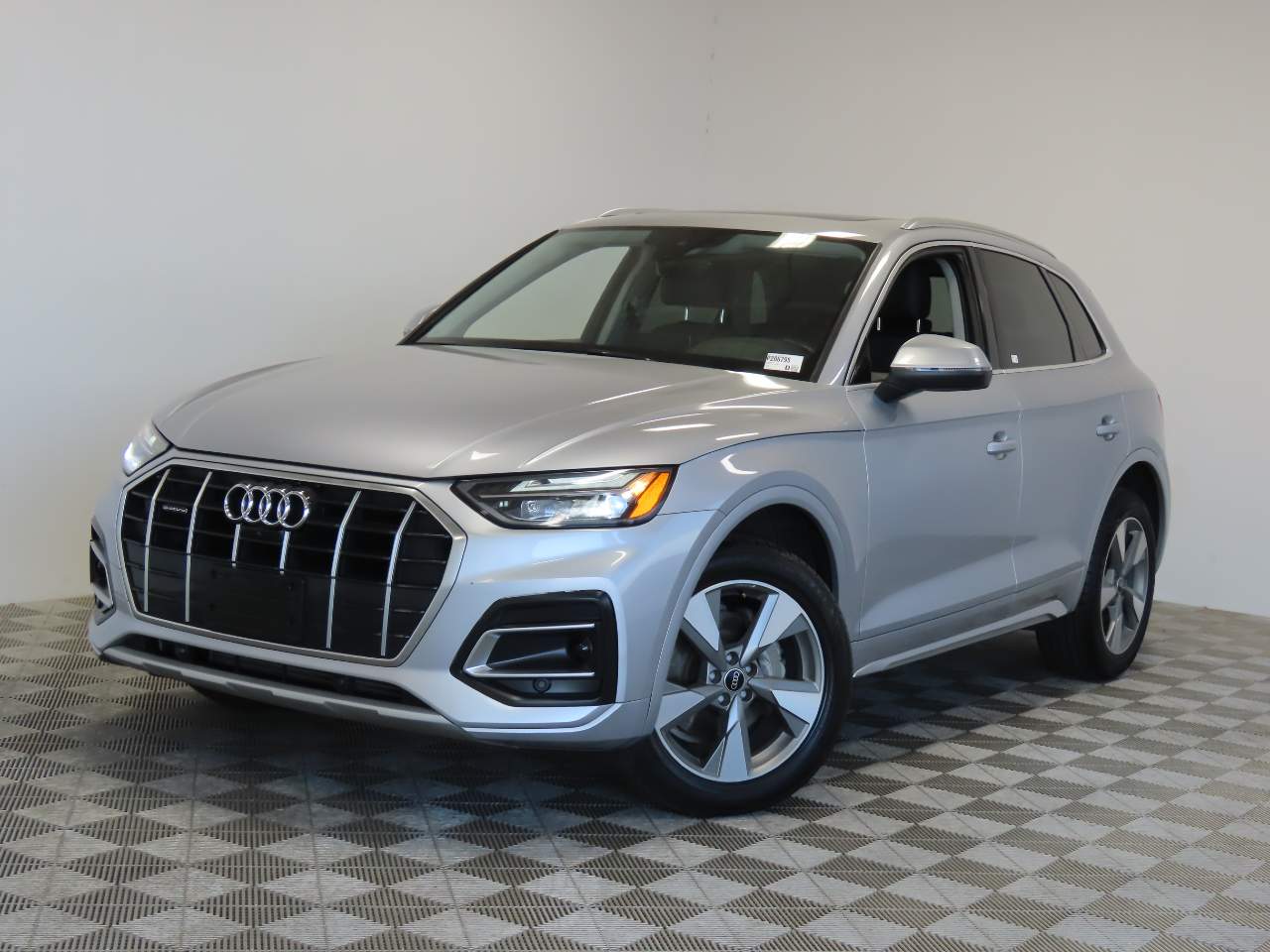 2023 Audi Q5 quattro Premium Plus 40 TFSI