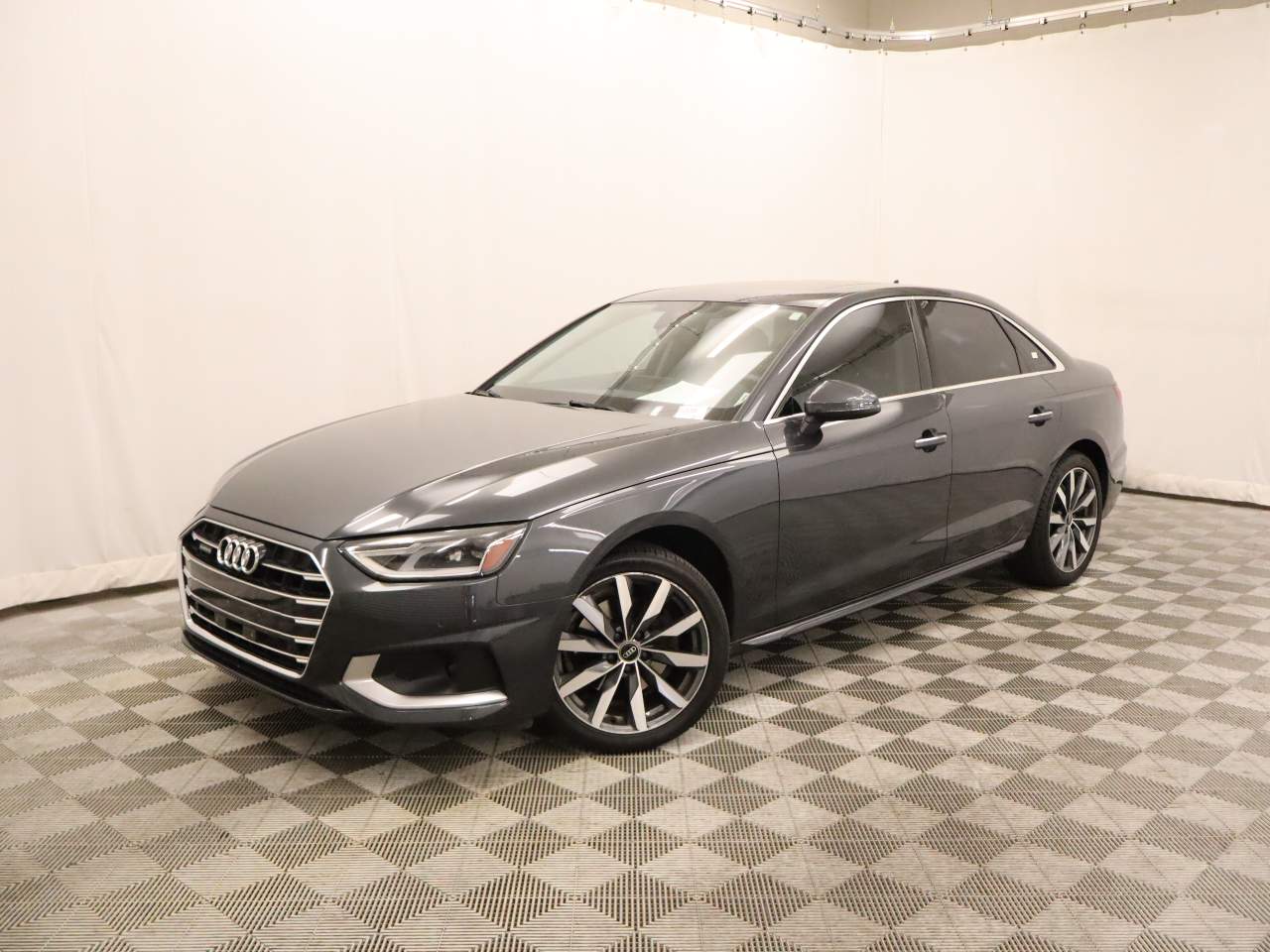 2022 Audi A4 quattro Premium 40 TFSI