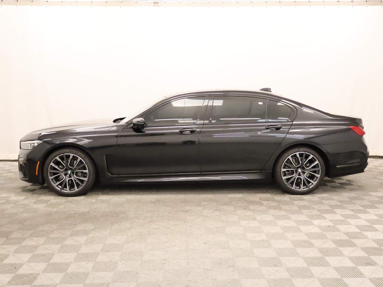 2021 BMW 7-Series 740i