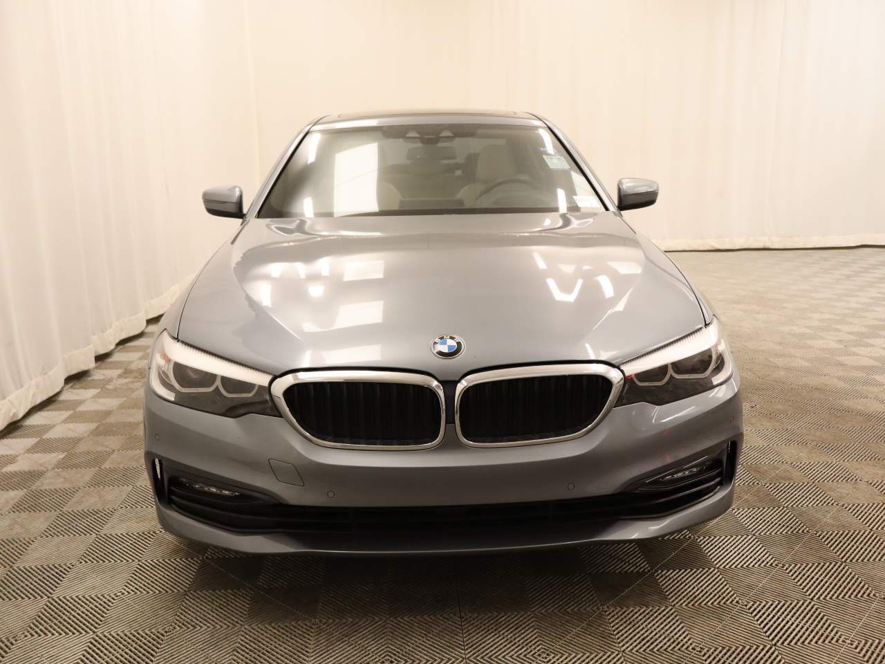 2018 BMW 5-Series 530i