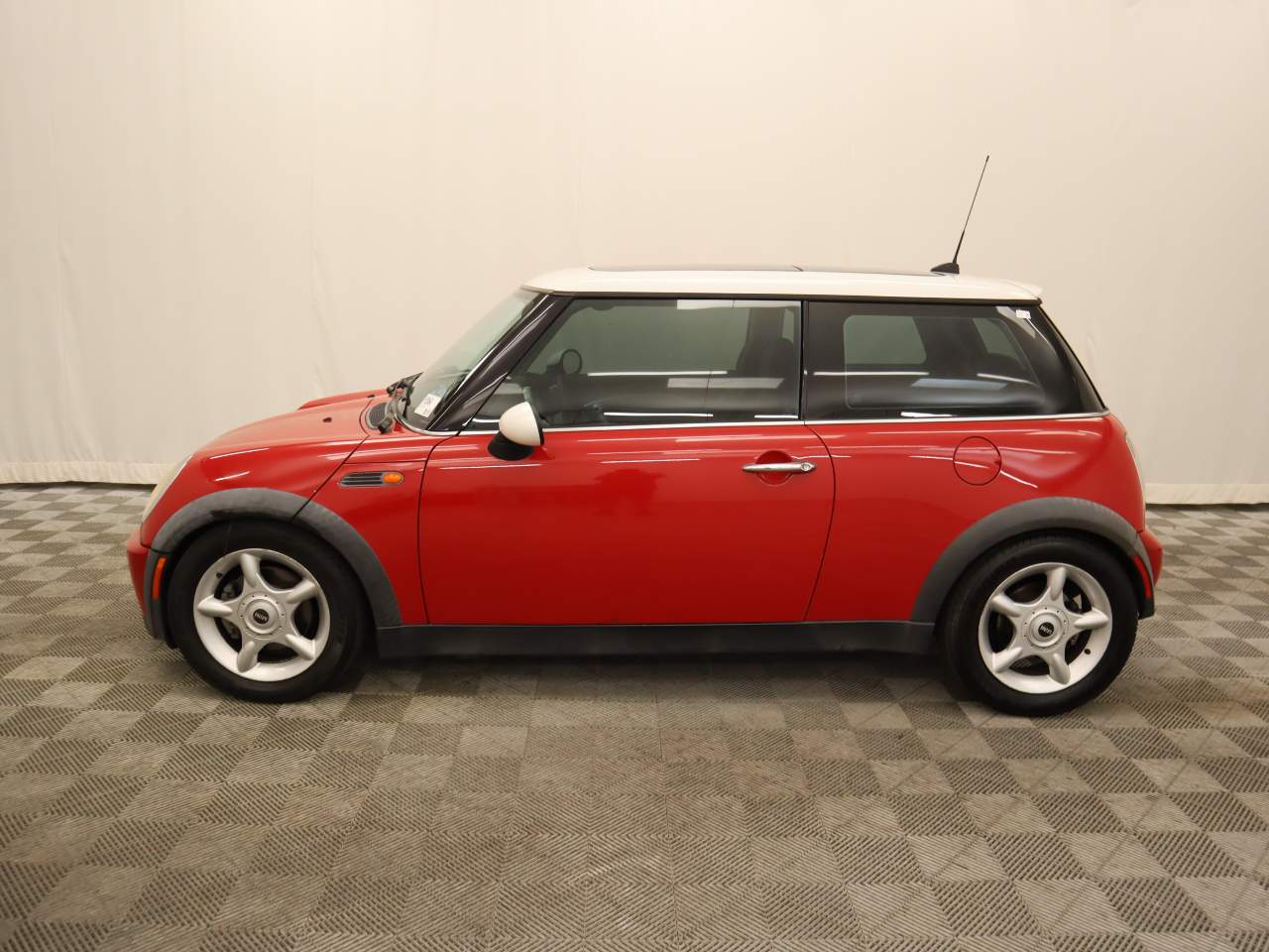 Used 2005 MINI Cooper Base with VIN WMWRC33545TK62579 for sale in Scottsdale, AZ