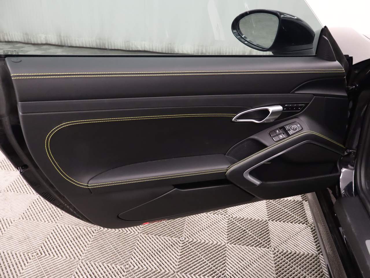 2025 Porsche 718 Cayman  