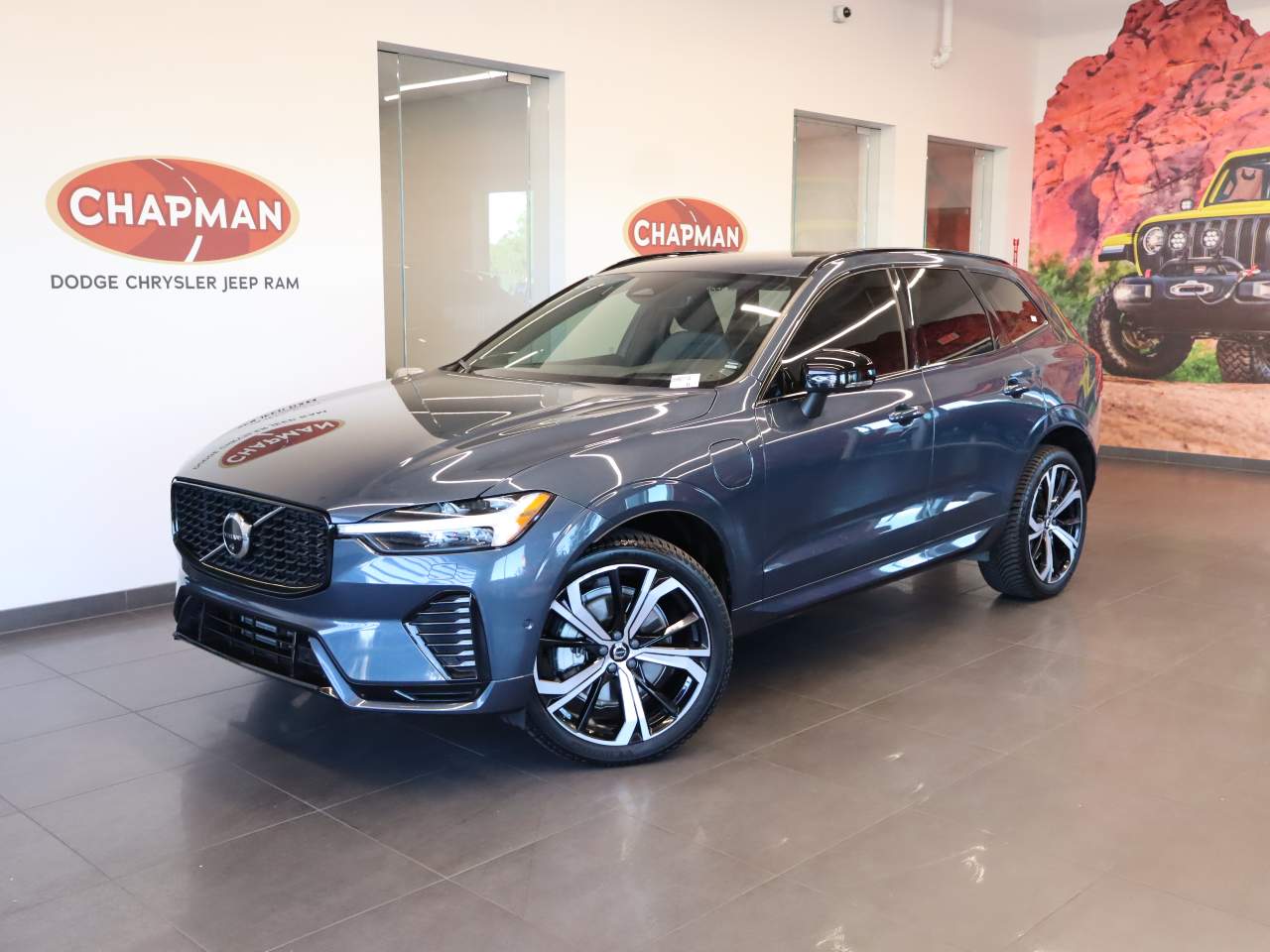 2022 Volvo XC60 Recharge T8 R-Design