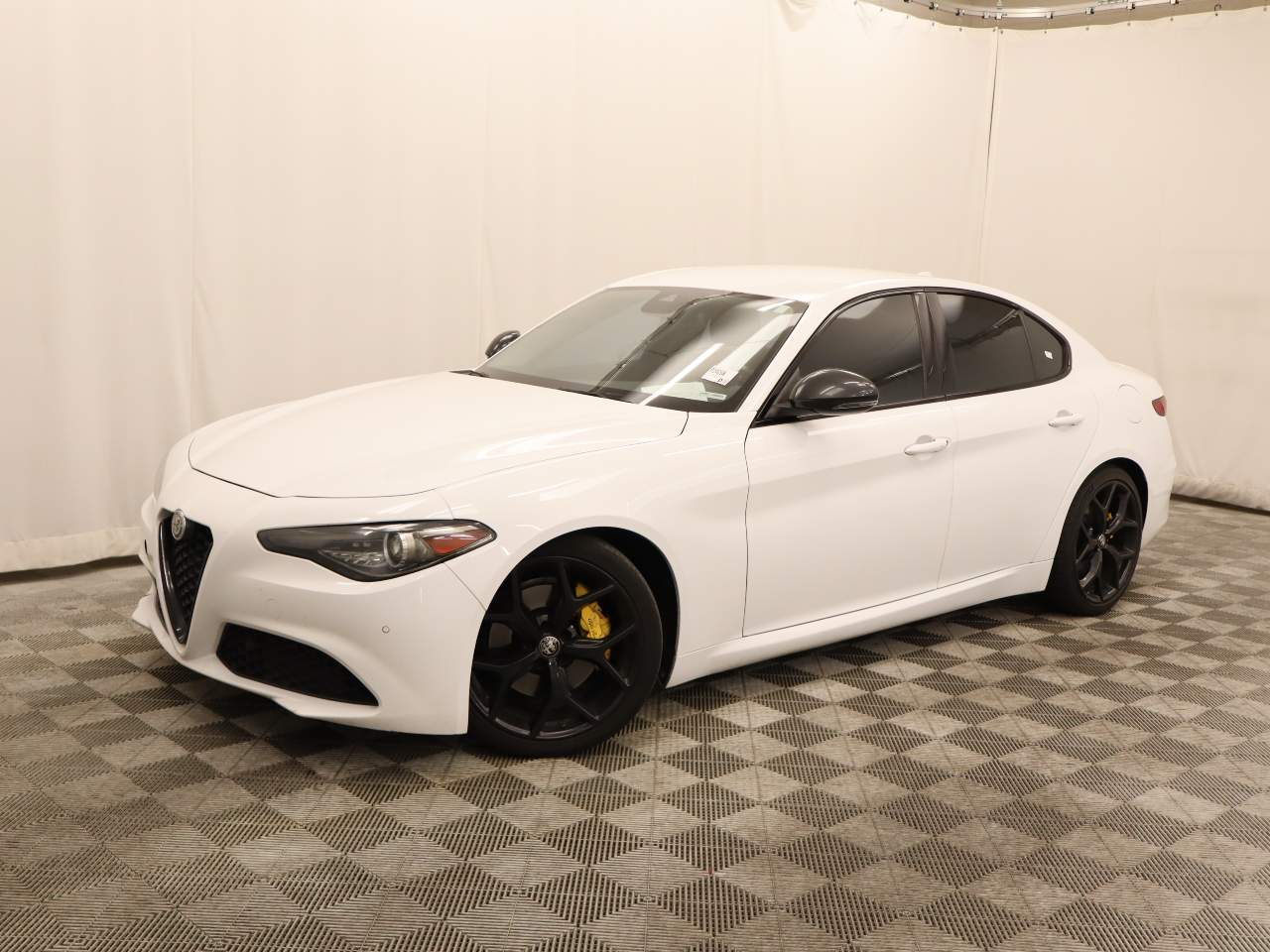 2020 Alfa Romeo Giulia Base