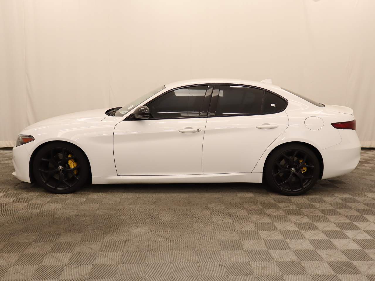 2020 Alfa Romeo Giulia Base