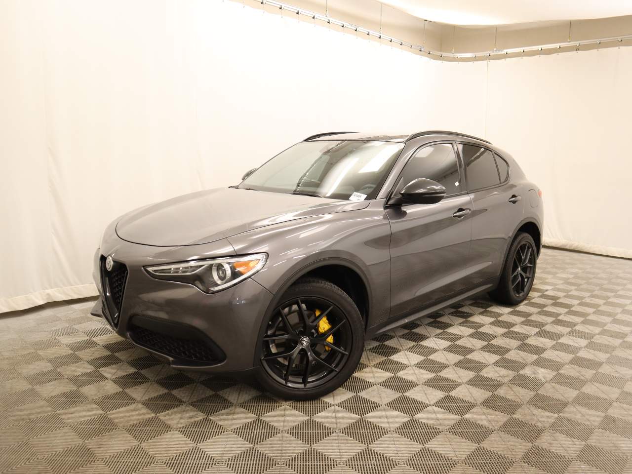 2020 Alfa Romeo Stelvio Base