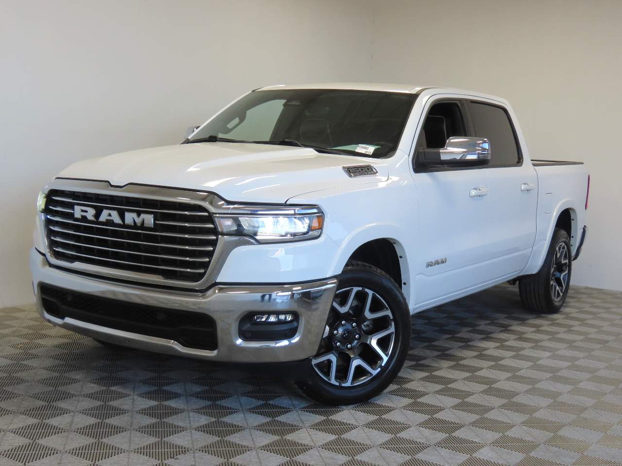 2025 Ram 1500 Laramie Crew Cab