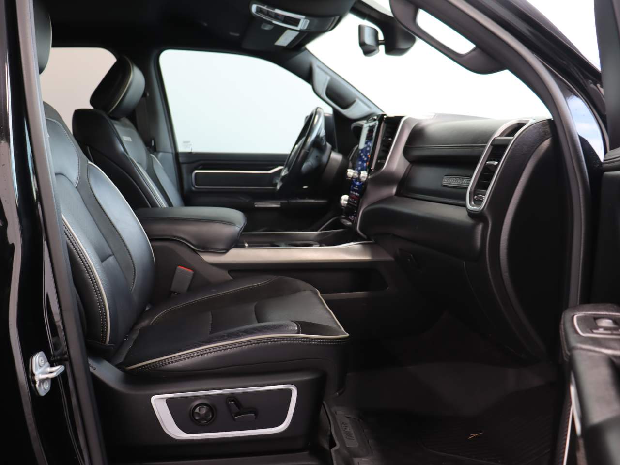 2020 Ram 1500 Laramie Crew Cab